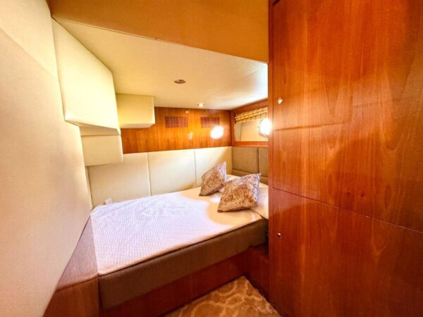 Book Your Yacht Now - Tour UAE With Rawan