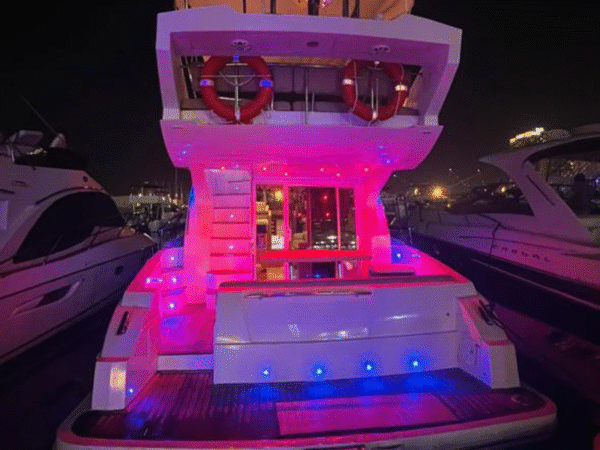 DubaiMarinaCruise - Tour UAE With Rawan